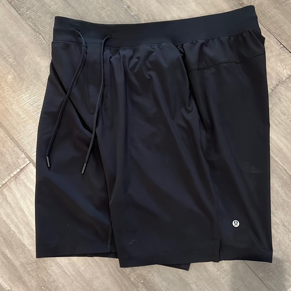 Men’s Lululemon T.H.E. Linerless short 9” Black size XL